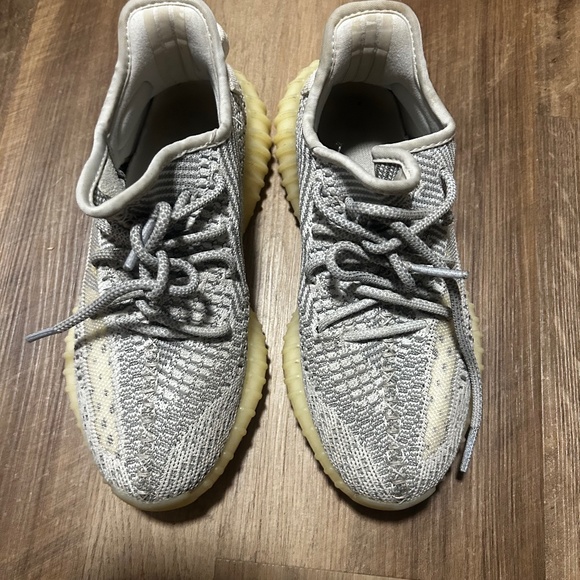 Grey Yeezy 350 non reflective - Picture 3 of 4